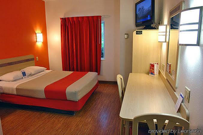 Hotel 6-joliet, Il - Chicago - I-55 2*