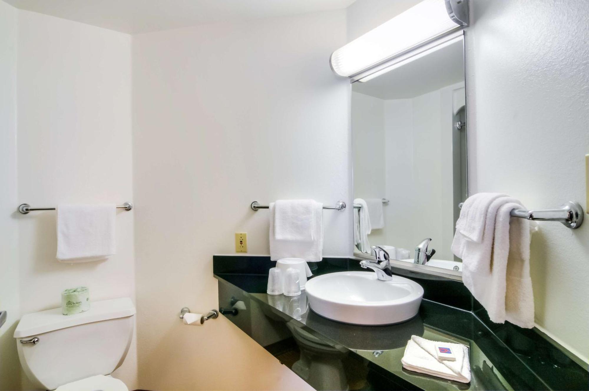 Hotel 6-joliet, Il - Chicago - I-55