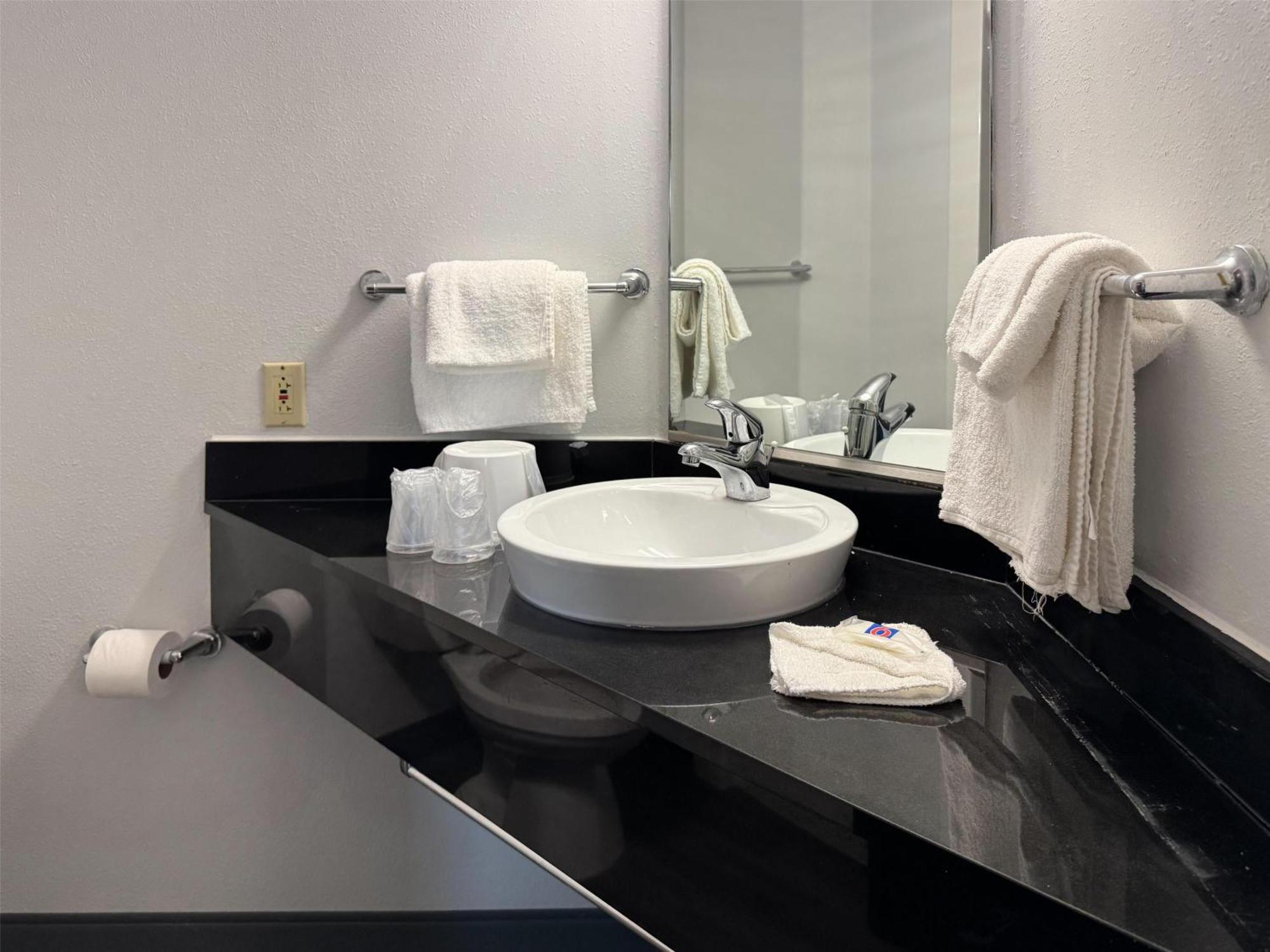 Hotel 6-joliet, Il - Chicago - I-55